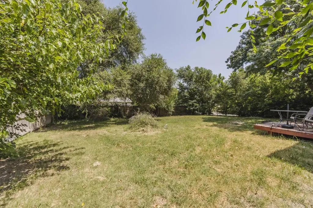 4914 Looman Wichita KS 67220