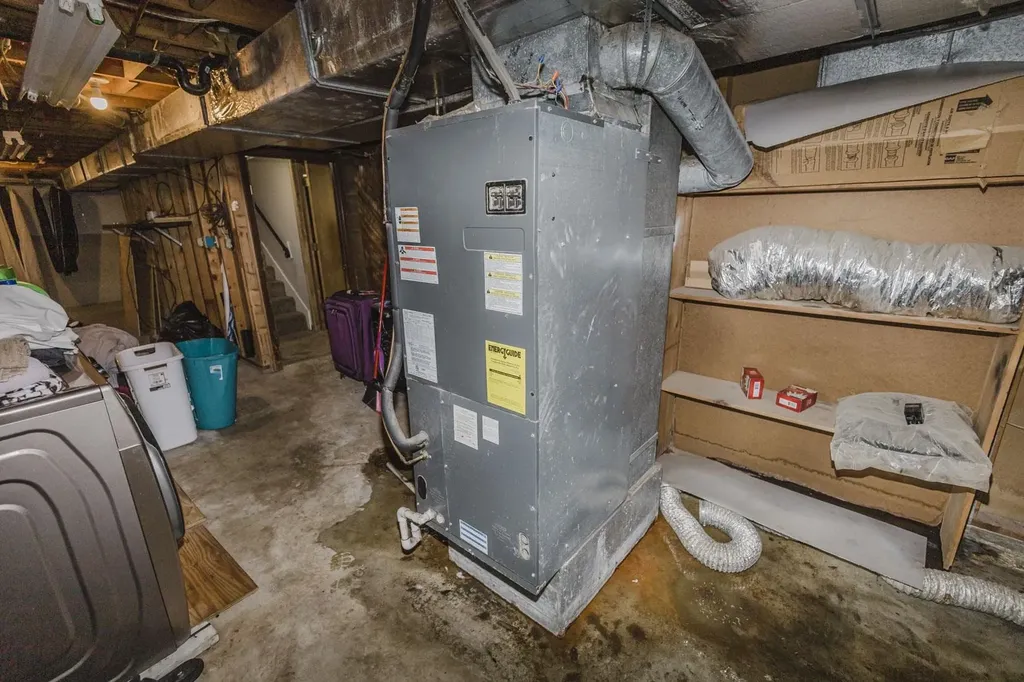 4914 Looman Wichita KS 67220