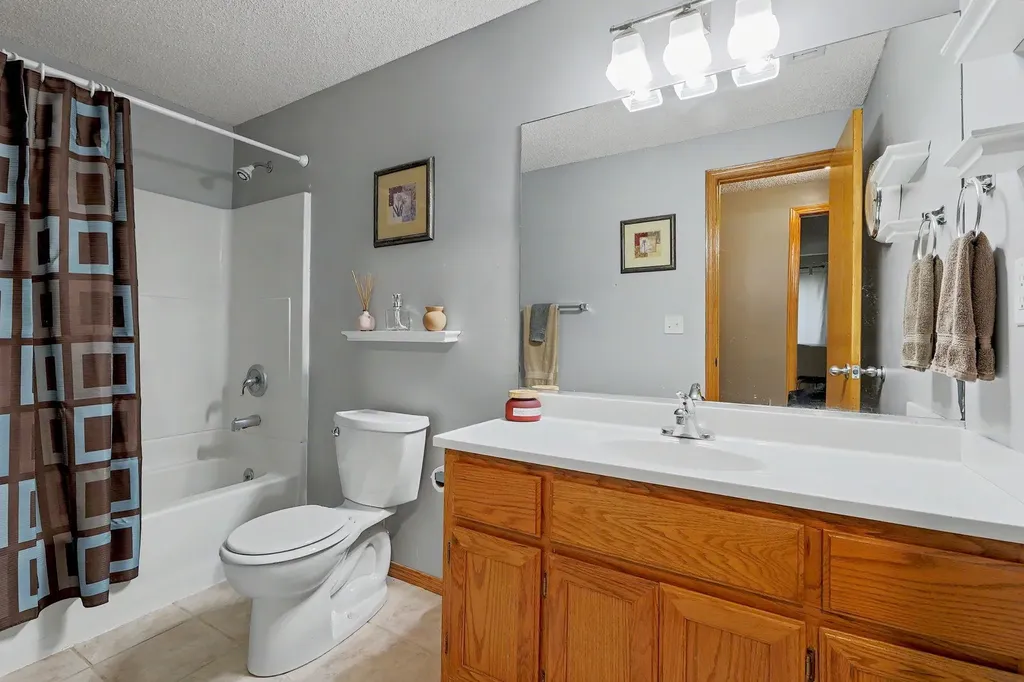 1051 N Aksarben Court Wichita KS 67235