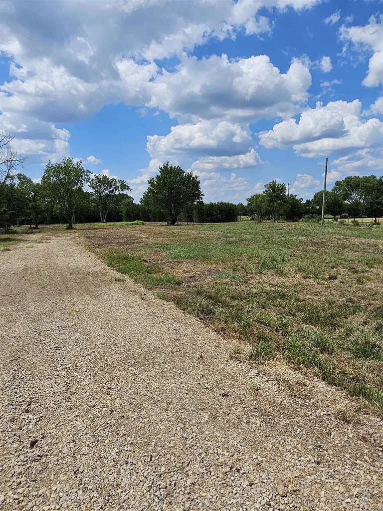 9769 SE Marks Point Leon KS 67074