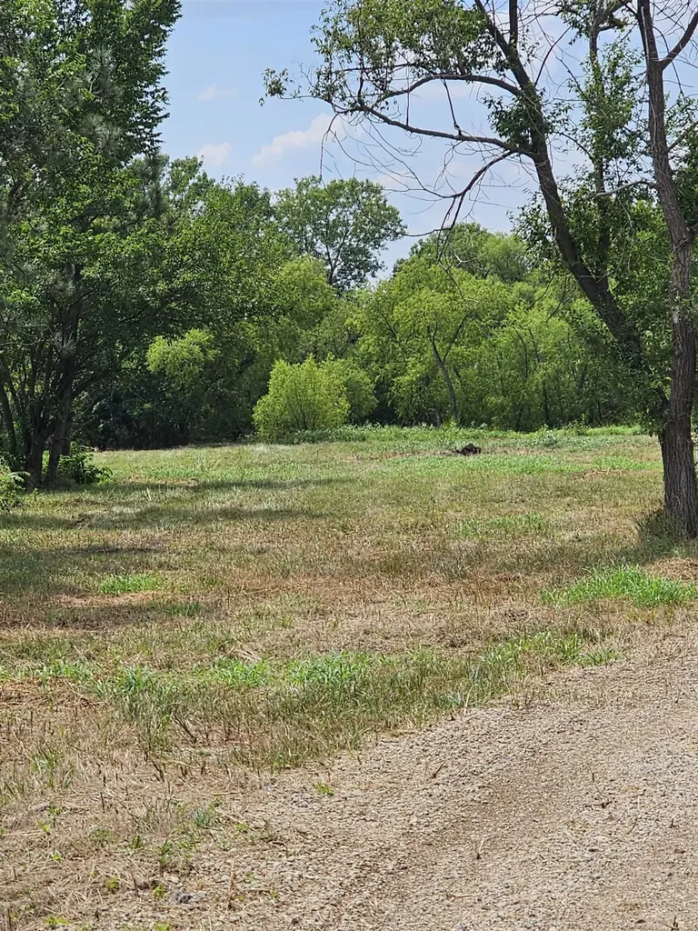 9769 SE Marks Point Leon KS 67074