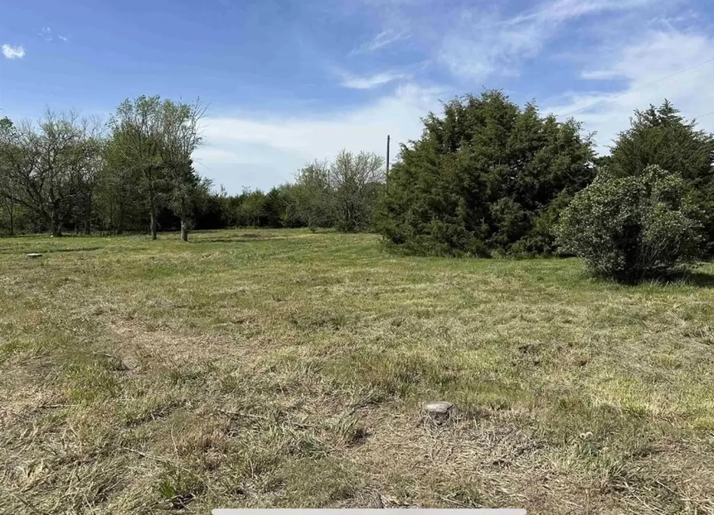9769 SE Marks Point Leon KS 67074