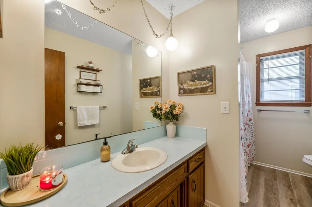 763 N Mount Carmel Avenue Wichita KS 67203