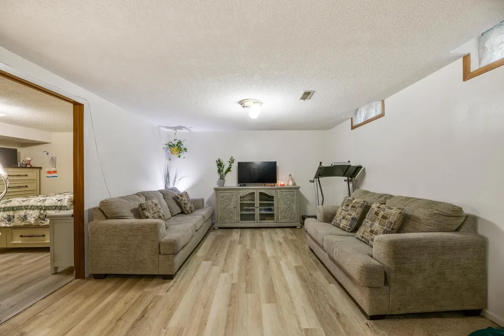 763 N Mount Carmel Avenue Wichita KS 67203