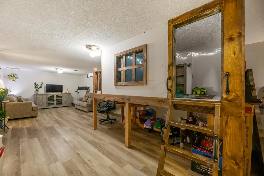 763 N Mount Carmel Avenue Wichita KS 67203