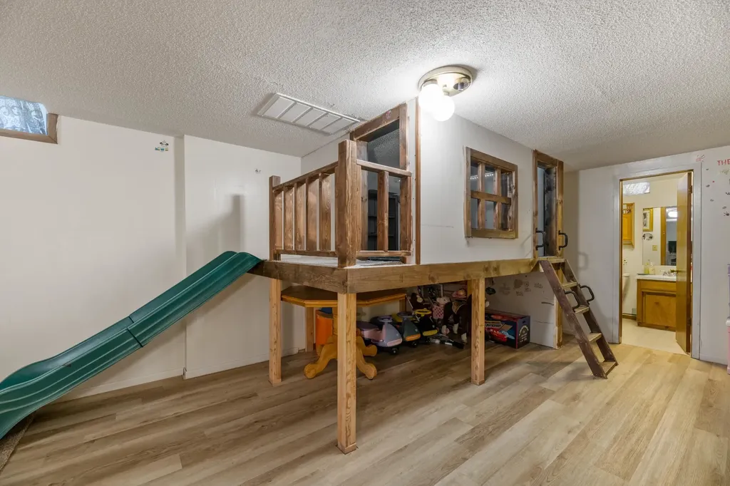 763 N Mount Carmel Avenue Wichita KS 67203