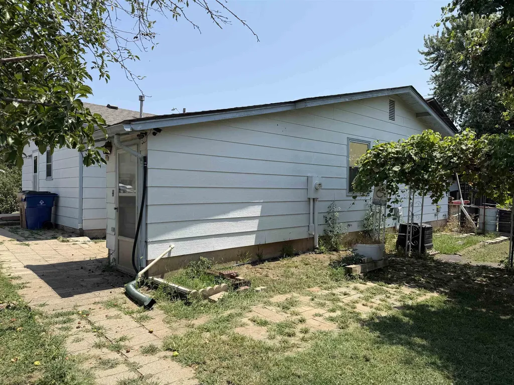 6649 N Randall Wichita KS 67219