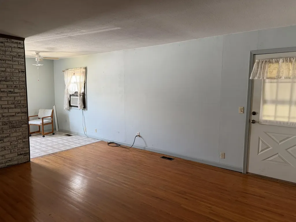 6649 N Randall Wichita KS 67219