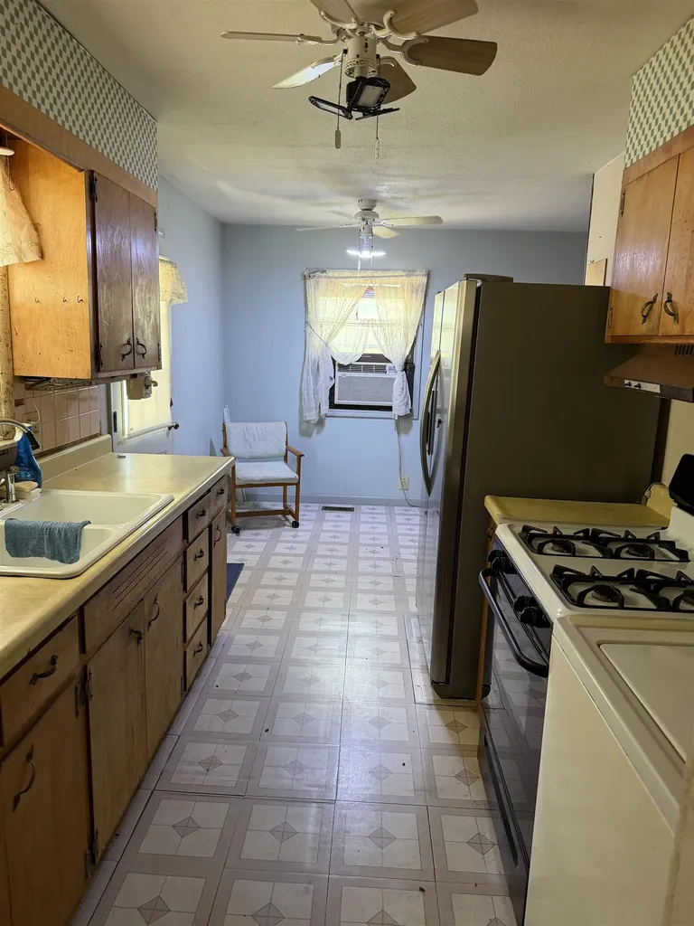 6649 N Randall Wichita KS 67219