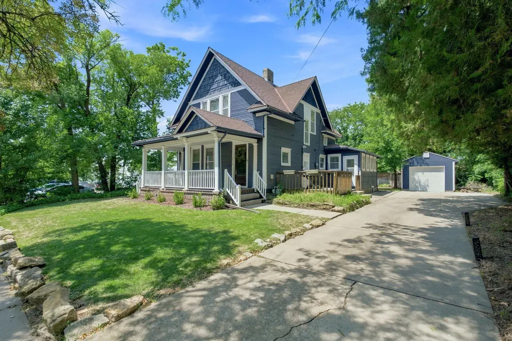 3416 Oakland Wichita KS 67218
