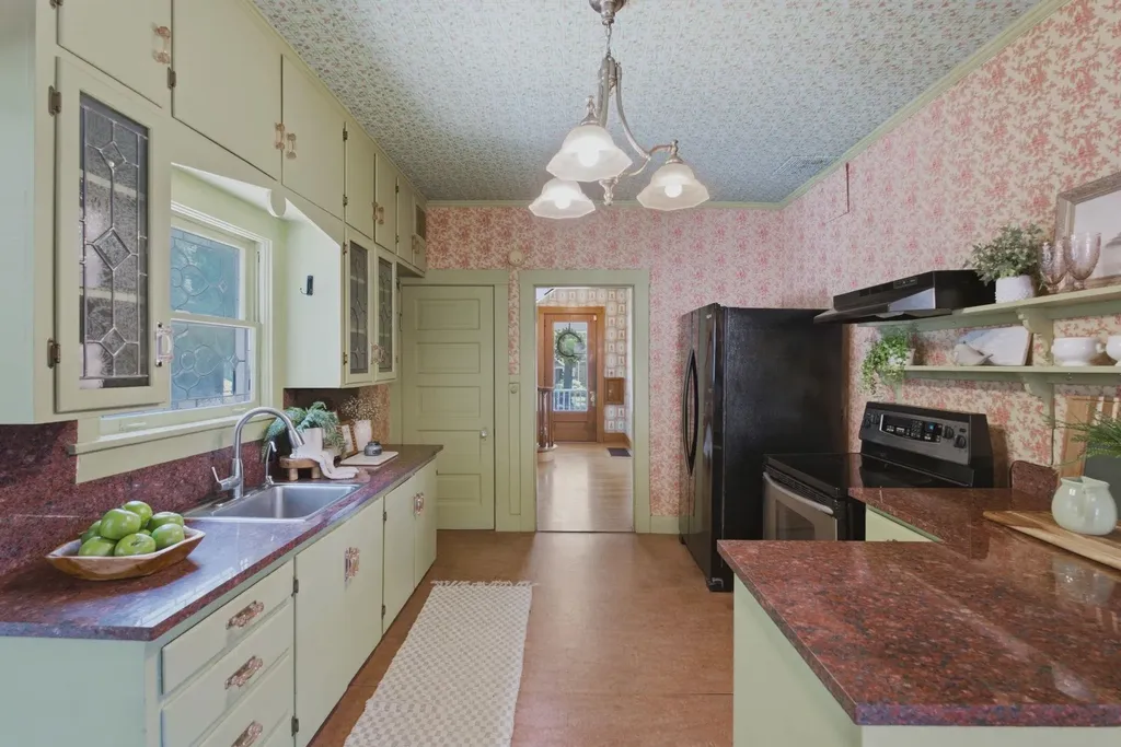 3416 Oakland Wichita KS 67218