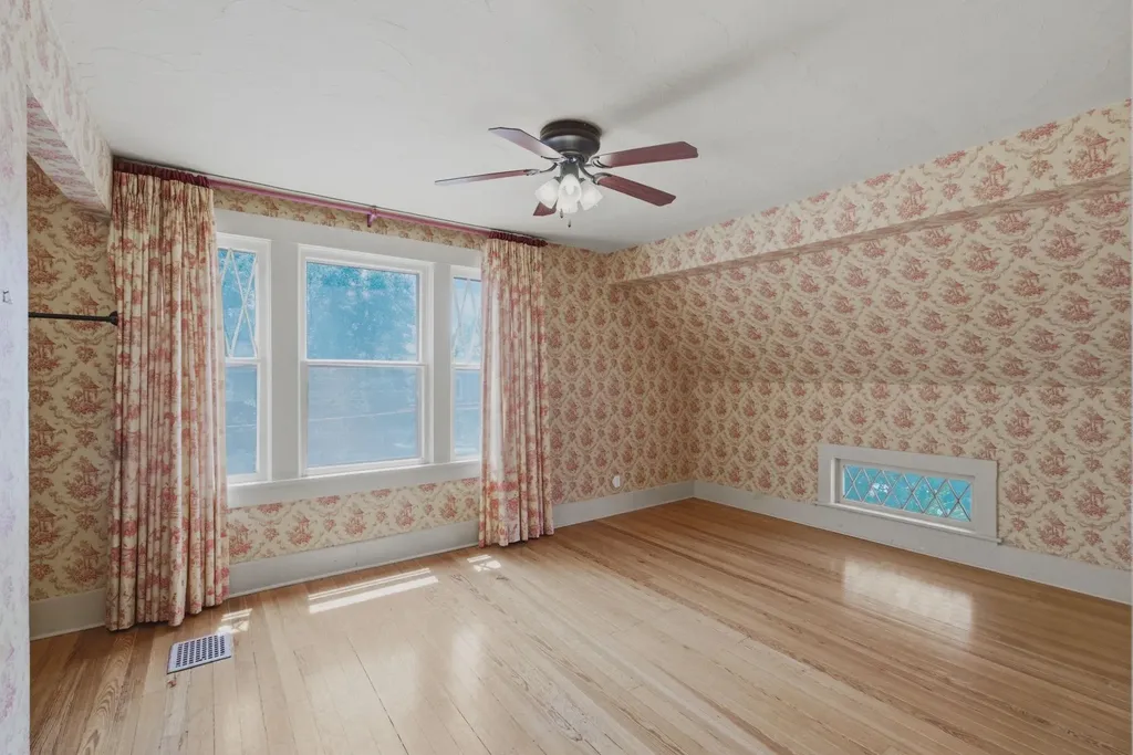 3416 Oakland Wichita KS 67218