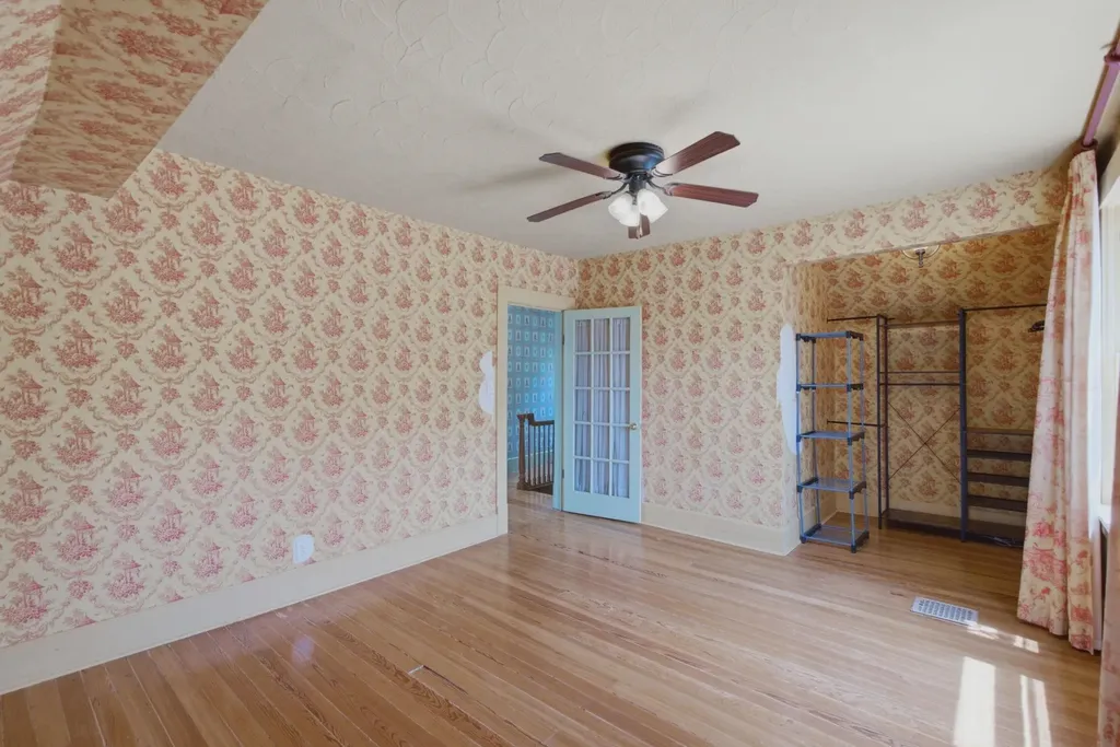 3416 Oakland Wichita KS 67218