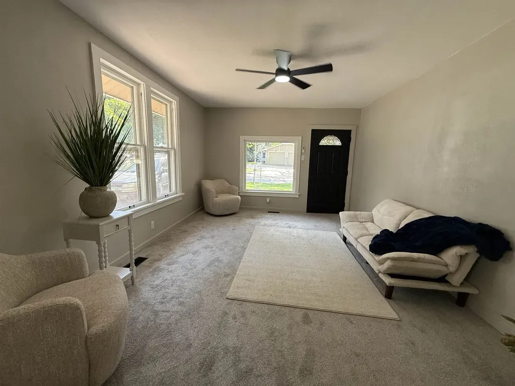 731 S Belmont Street Wichita KS 67218