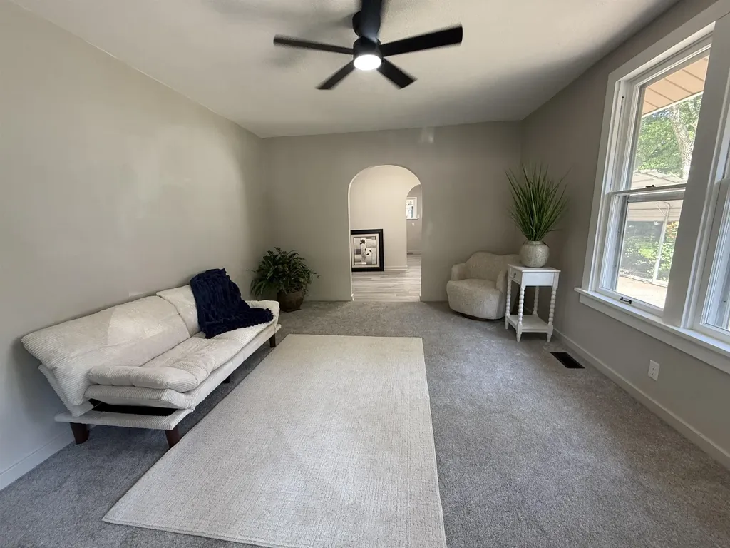 731 S Belmont Street Wichita KS 67218