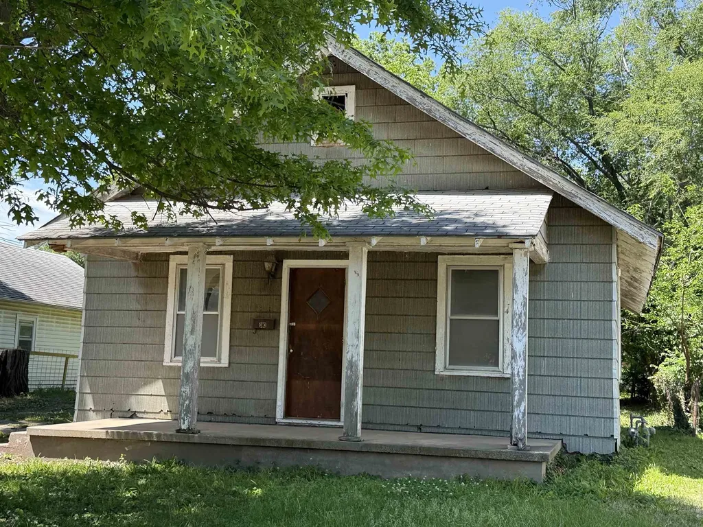 627 N Summit Street El Dorado KS 67042