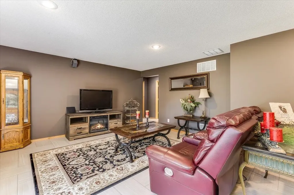 1309 S Summit Circle Derby KS 67037