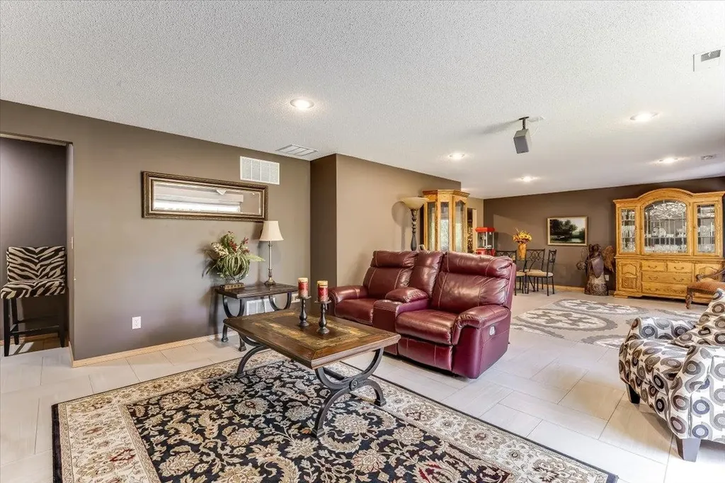 1309 S Summit Circle Derby KS 67037