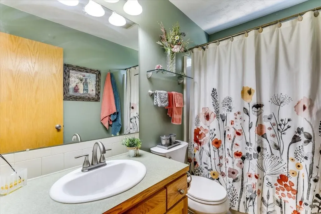 1309 S Summit Circle Derby KS 67037