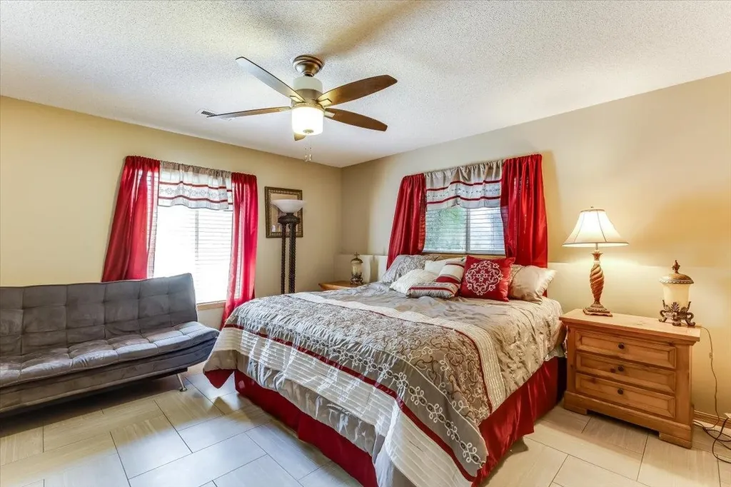 1309 S Summit Circle Derby KS 67037