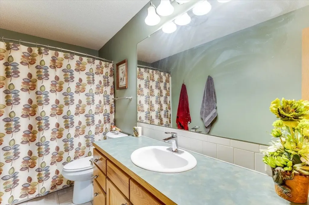 1309 S Summit Circle Derby KS 67037