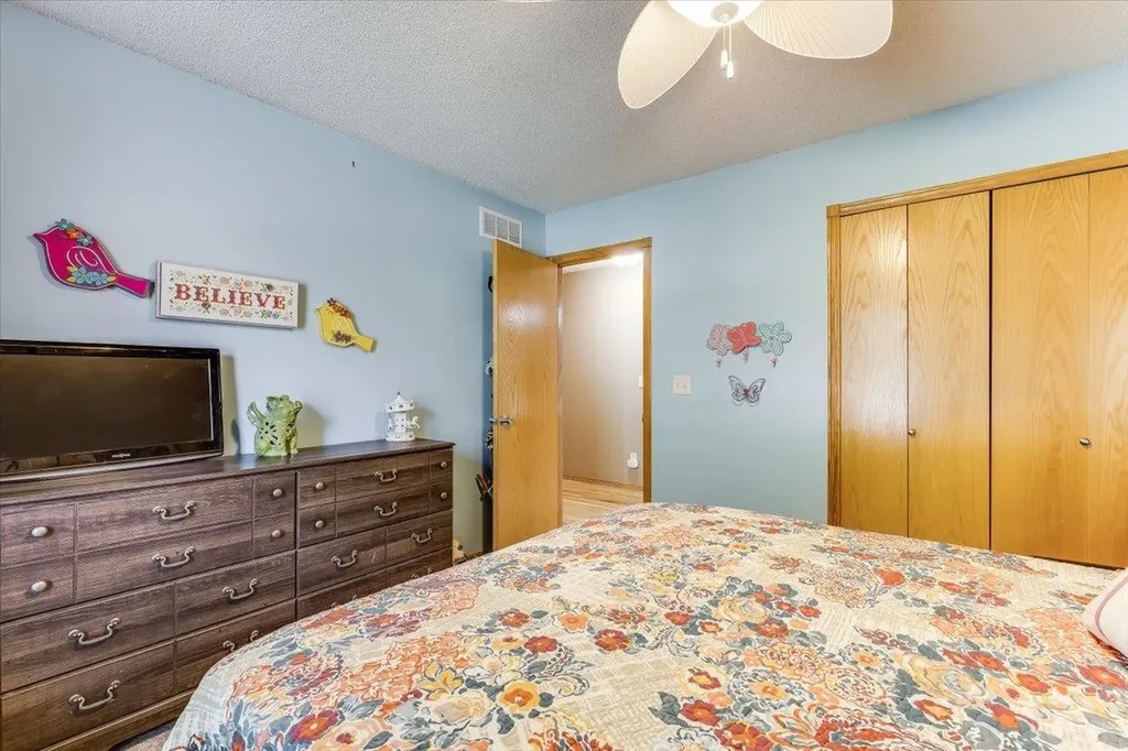 1309 S Summit Circle Derby KS 67037