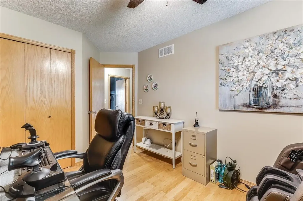 1309 S Summit Circle Derby KS 67037
