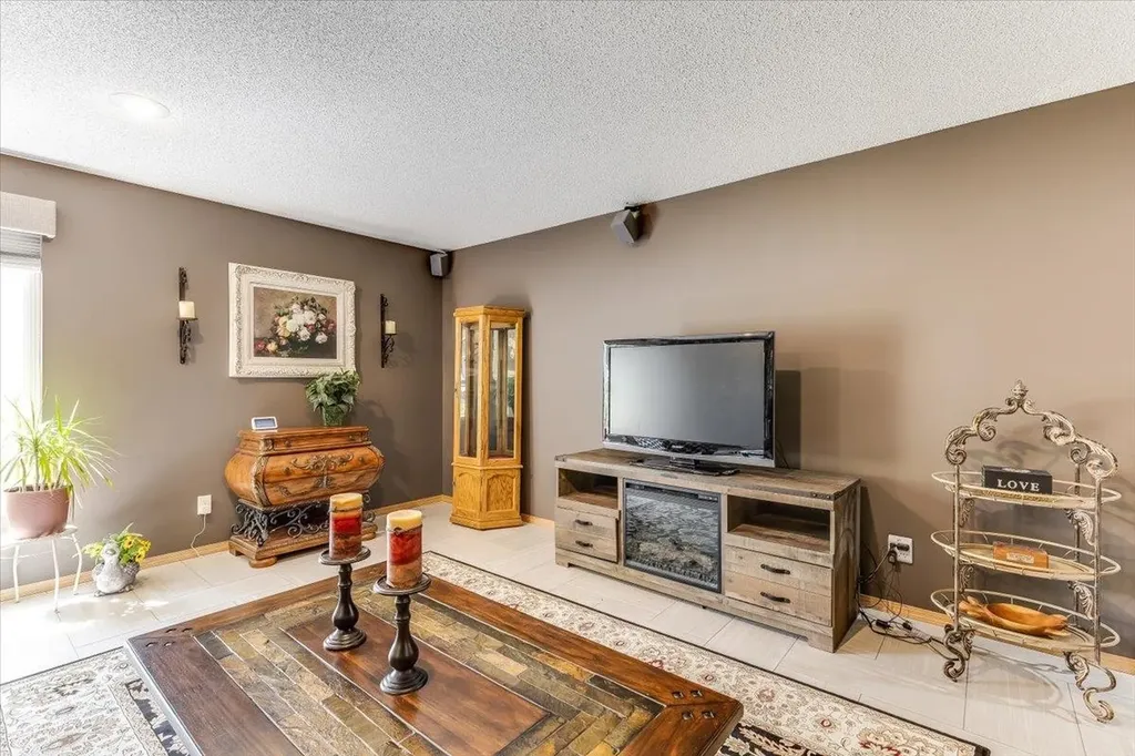 1309 S Summit Circle Derby KS 67037