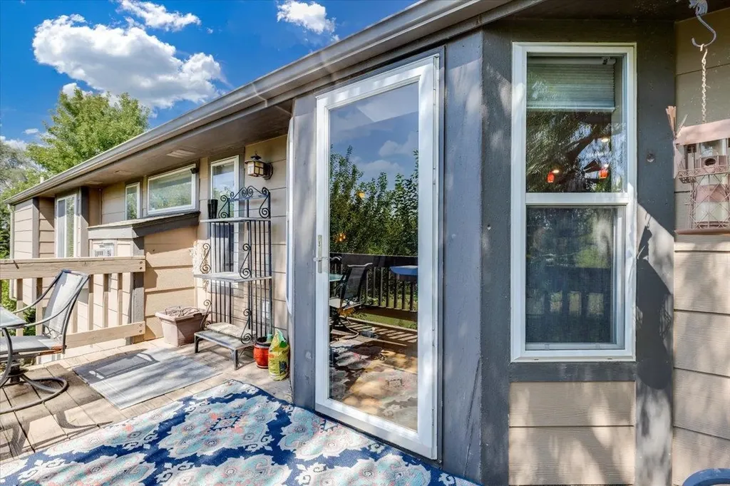 1309 S Summit Circle Derby KS 67037