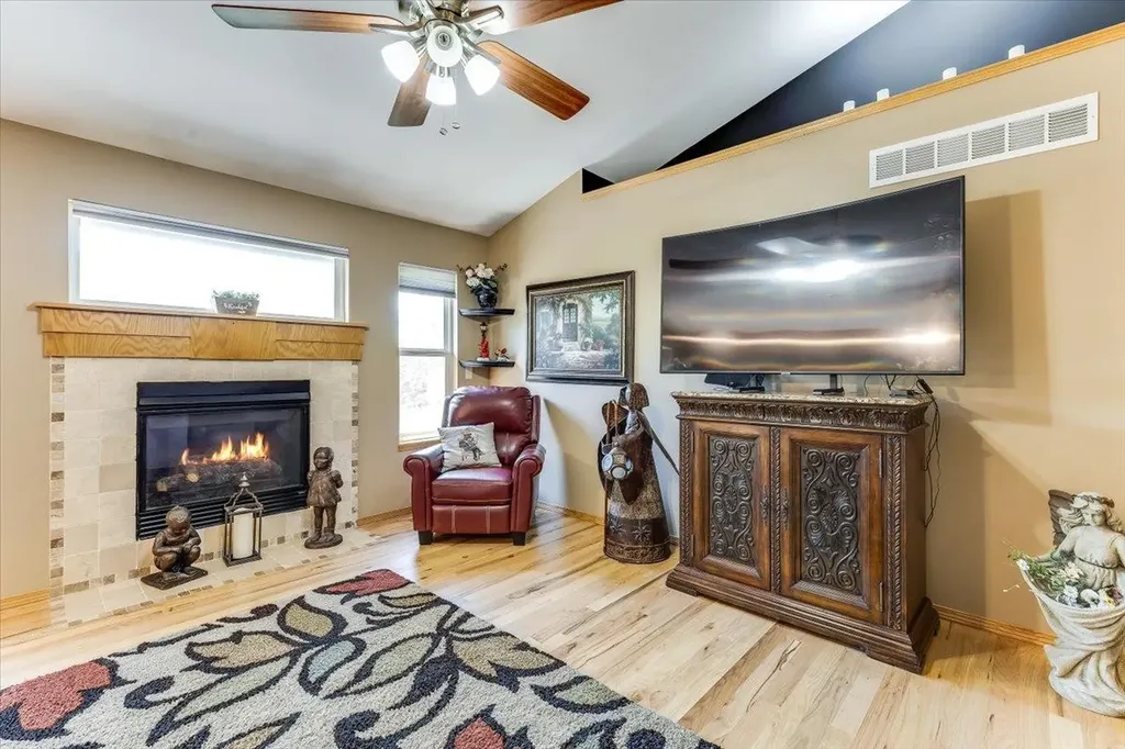 1309 S Summit Circle Derby KS 67037