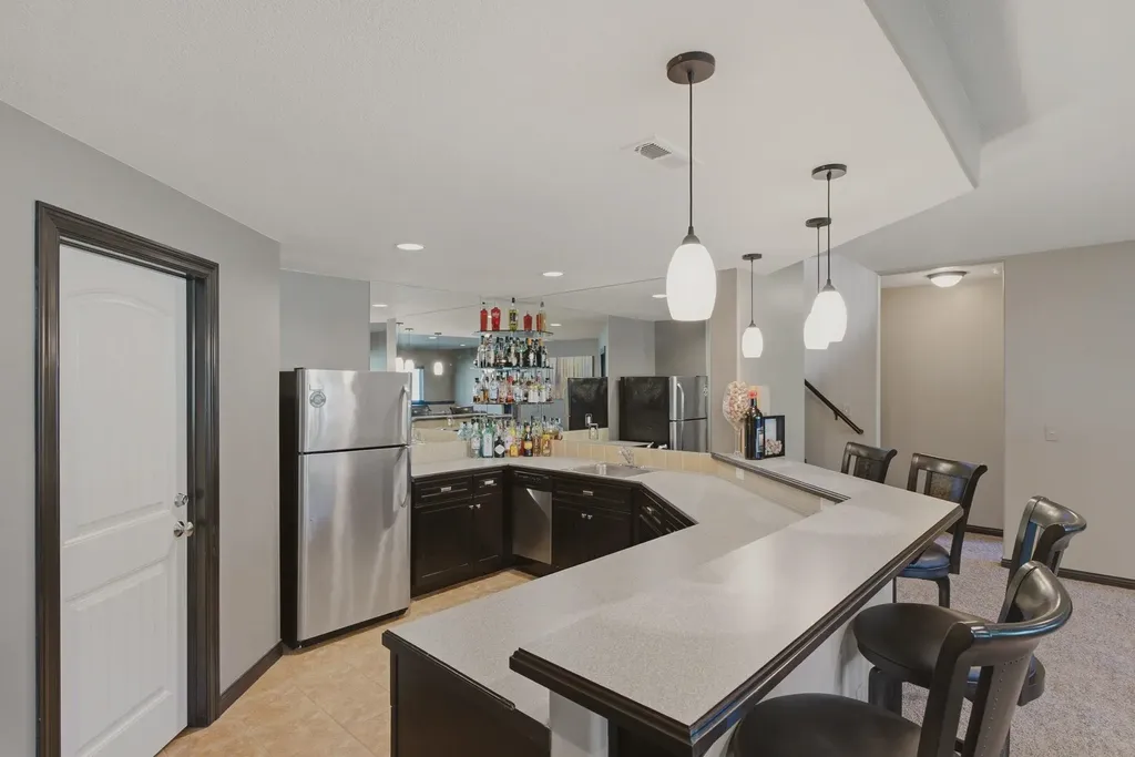 3822 N Lakecrest Wichita KS 67205