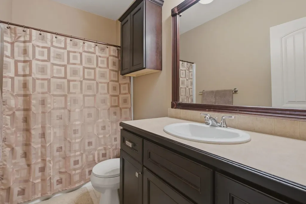 3822 N Lakecrest Wichita KS 67205