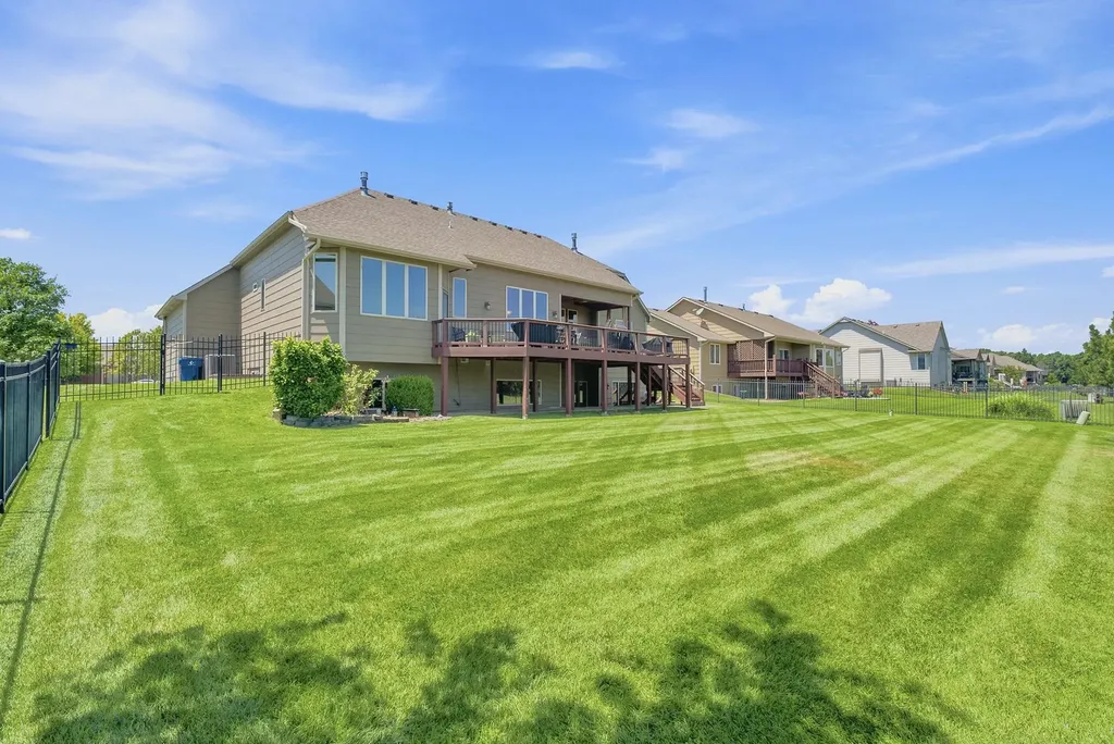 3822 N Lakecrest Wichita KS 67205