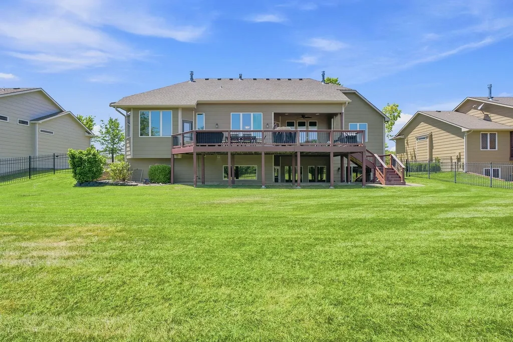 3822 N Lakecrest Wichita KS 67205