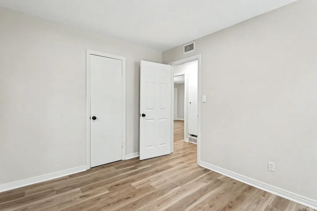 5811 E Skinner Wichita KS 67218