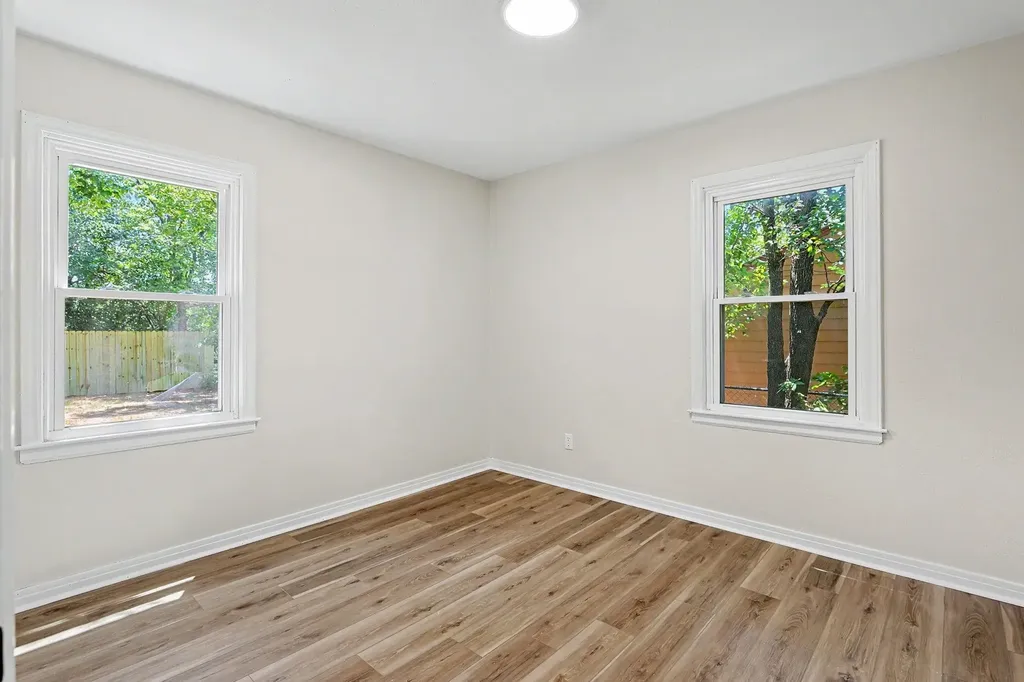5811 E Skinner Wichita KS 67218
