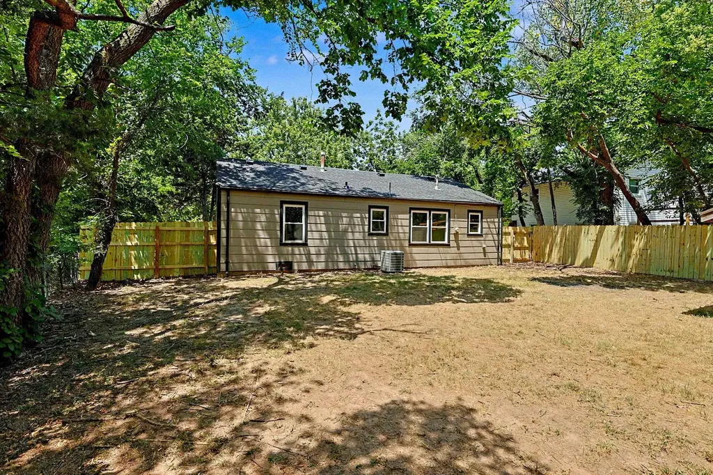 5811 E Skinner Wichita KS 67218