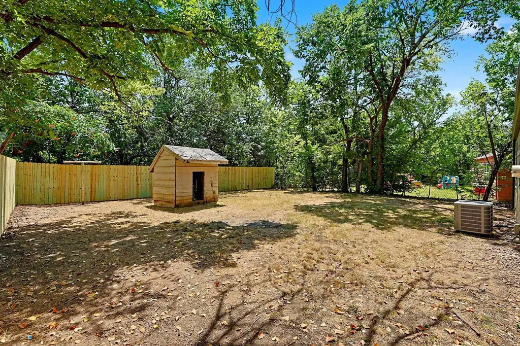 5811 E Skinner Wichita KS 67218