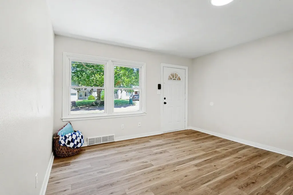 5811 E Skinner Wichita KS 67218
