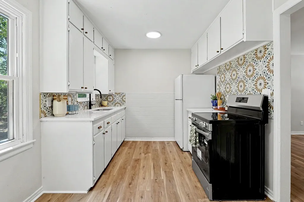 5811 E Skinner Wichita KS 67218