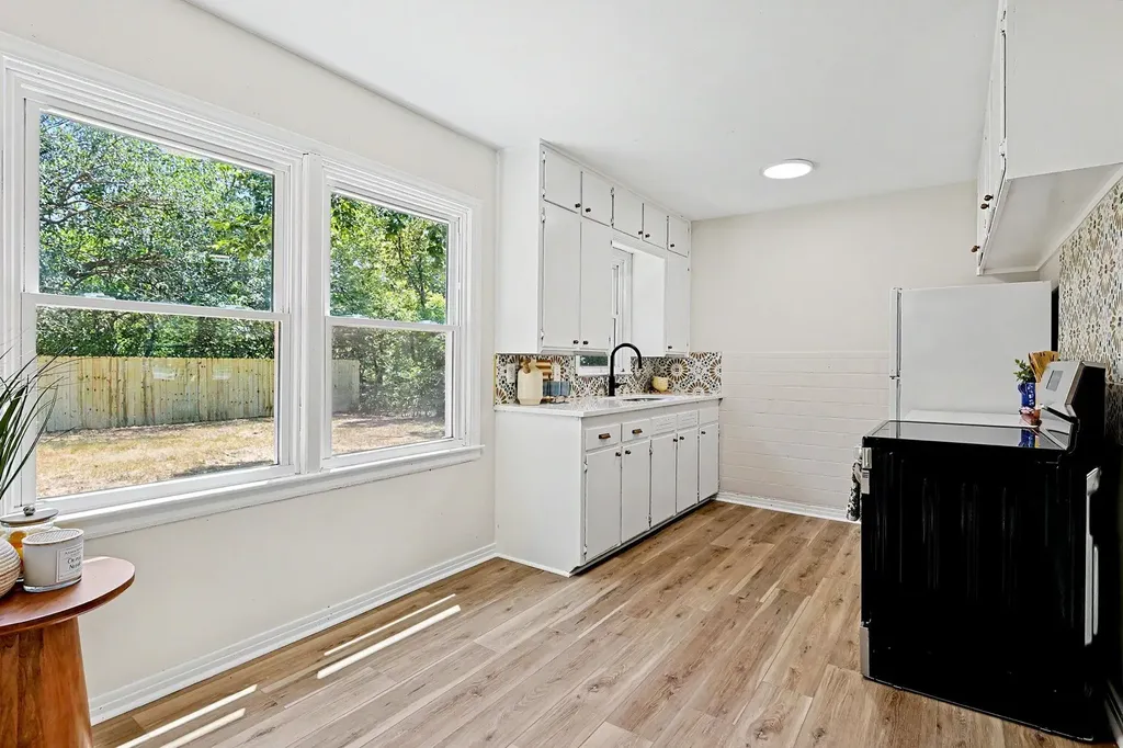 5811 E Skinner Wichita KS 67218