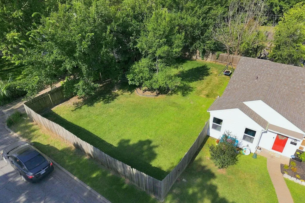 353 N Pinecrest Avenue Wichita KS 67208