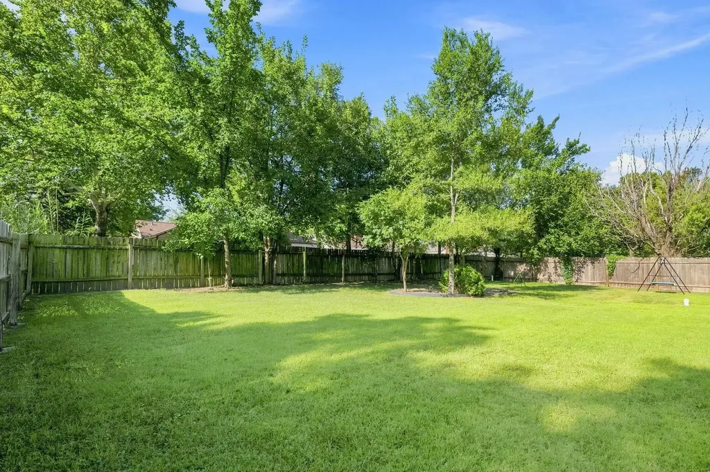 353 N Pinecrest Avenue Wichita KS 67208