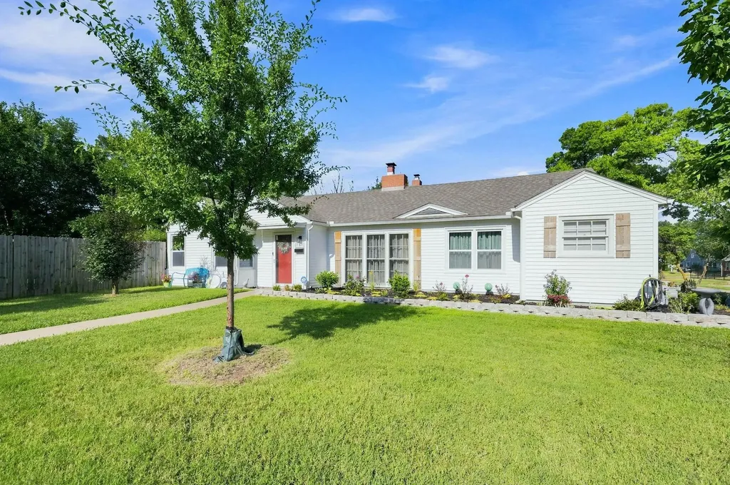 353 N Pinecrest Avenue Wichita KS 67208