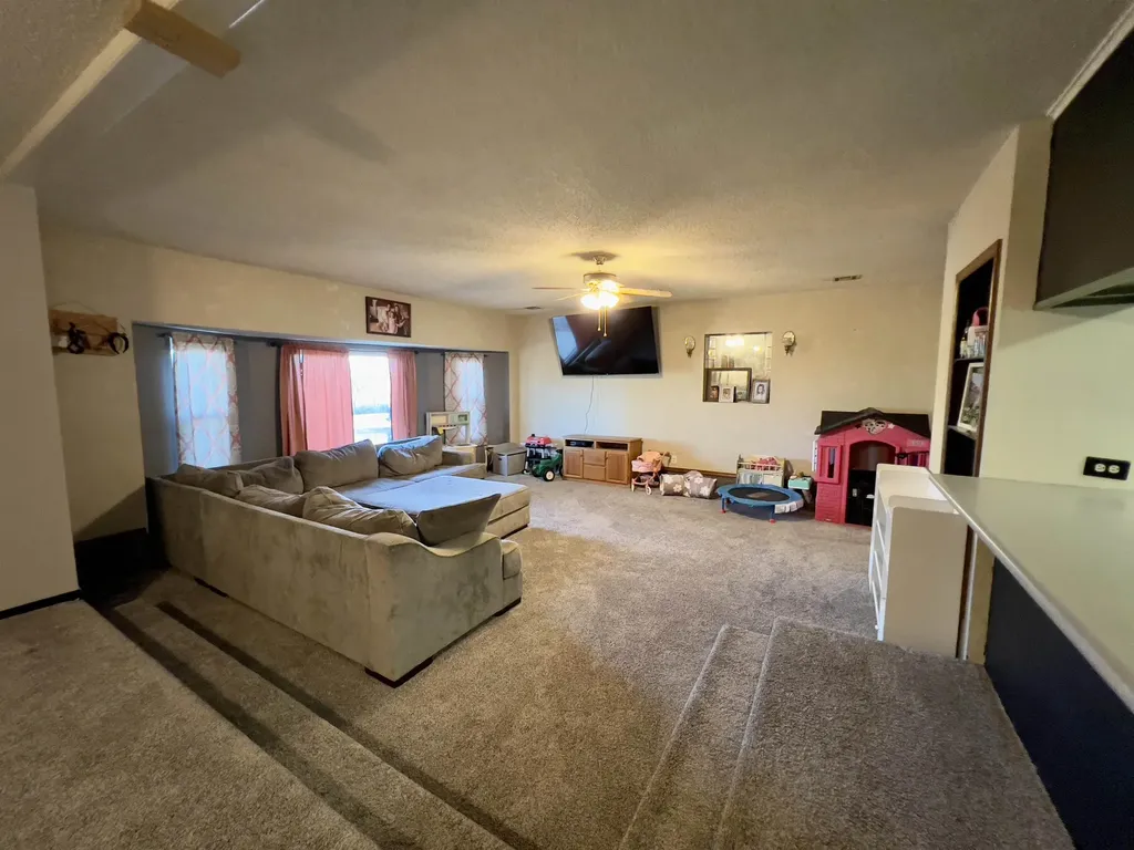 6227 304th Road Arkansas City KS 67005