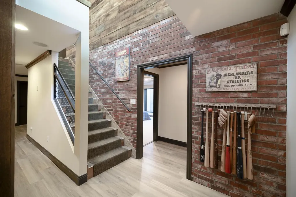 11026 W Hollywood Wichita KS 67215