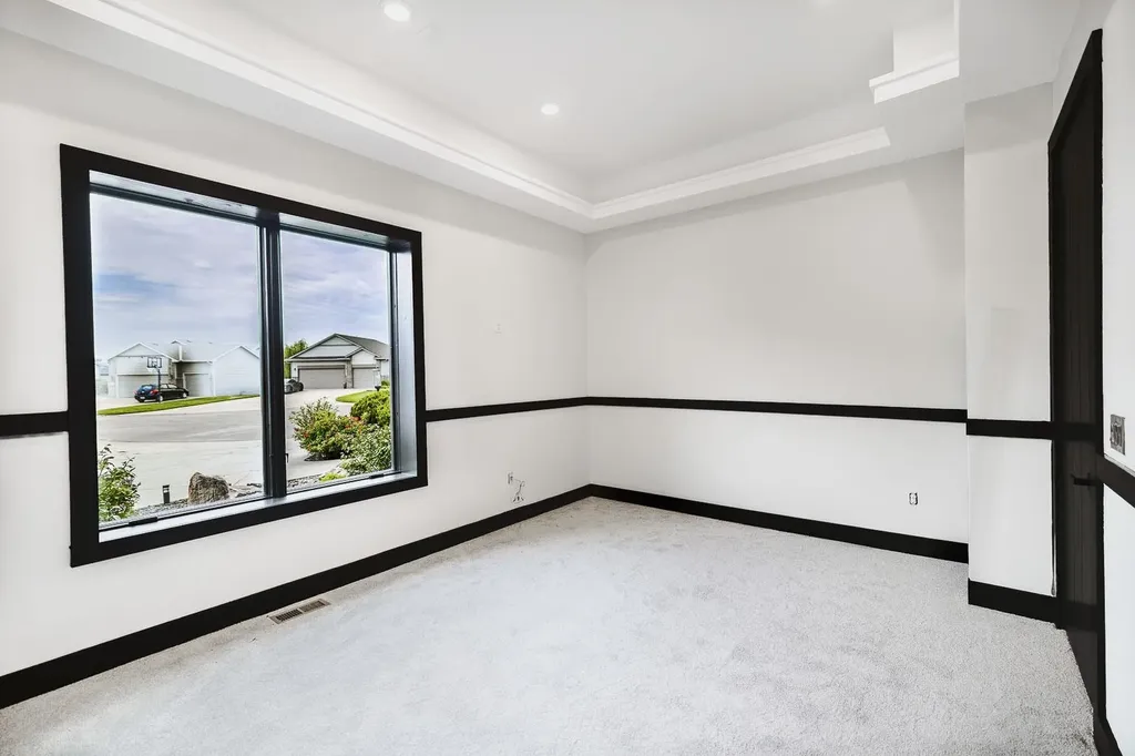 11026 W Hollywood Wichita KS 67215