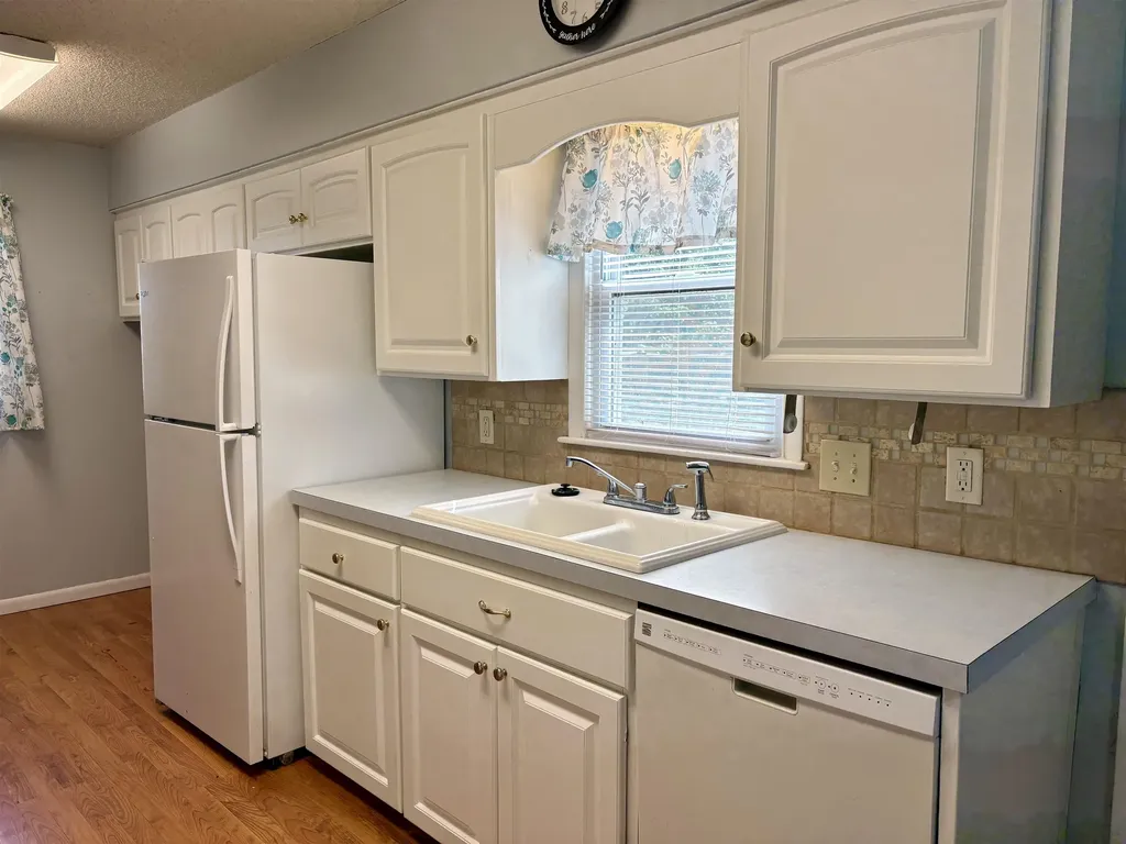 3308 S Custer Wichita KS 67217
