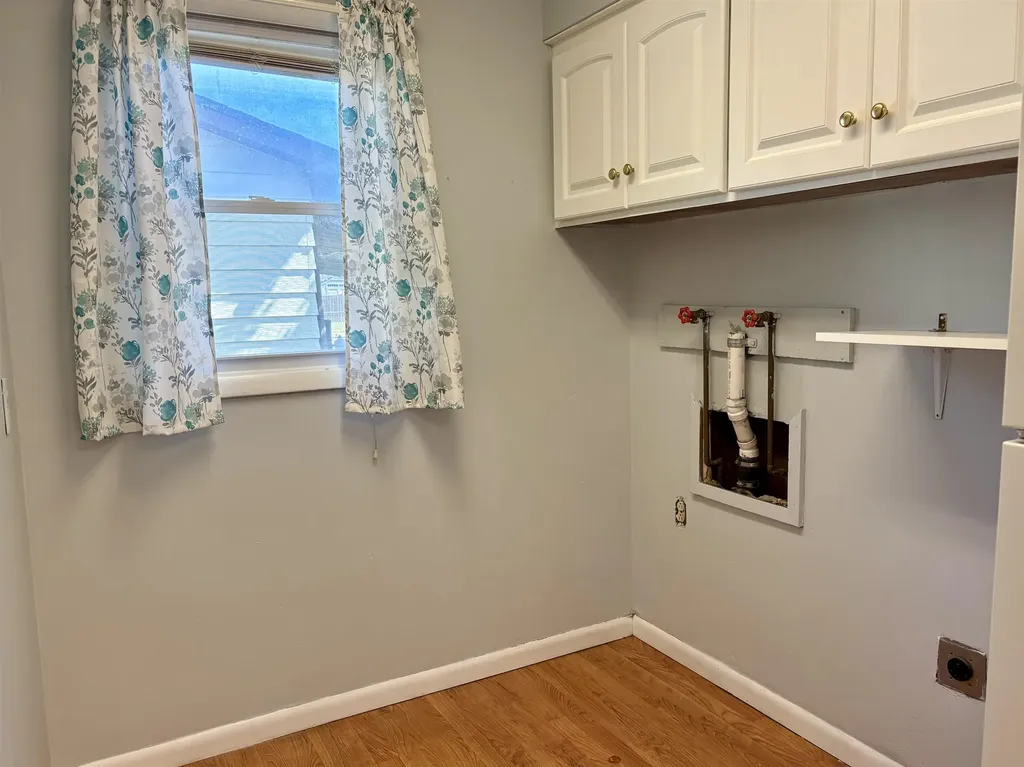 3308 S Custer Wichita KS 67217