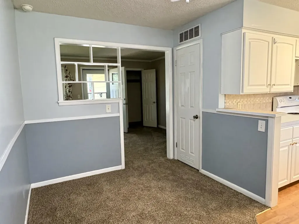 3308 S Custer Wichita KS 67217